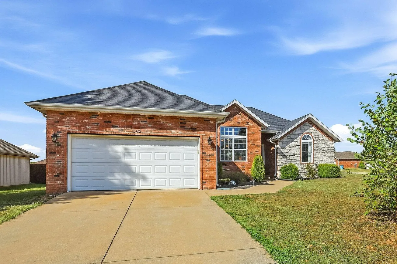 3-Bedroom Home in Battlefield, Missouri photo 3