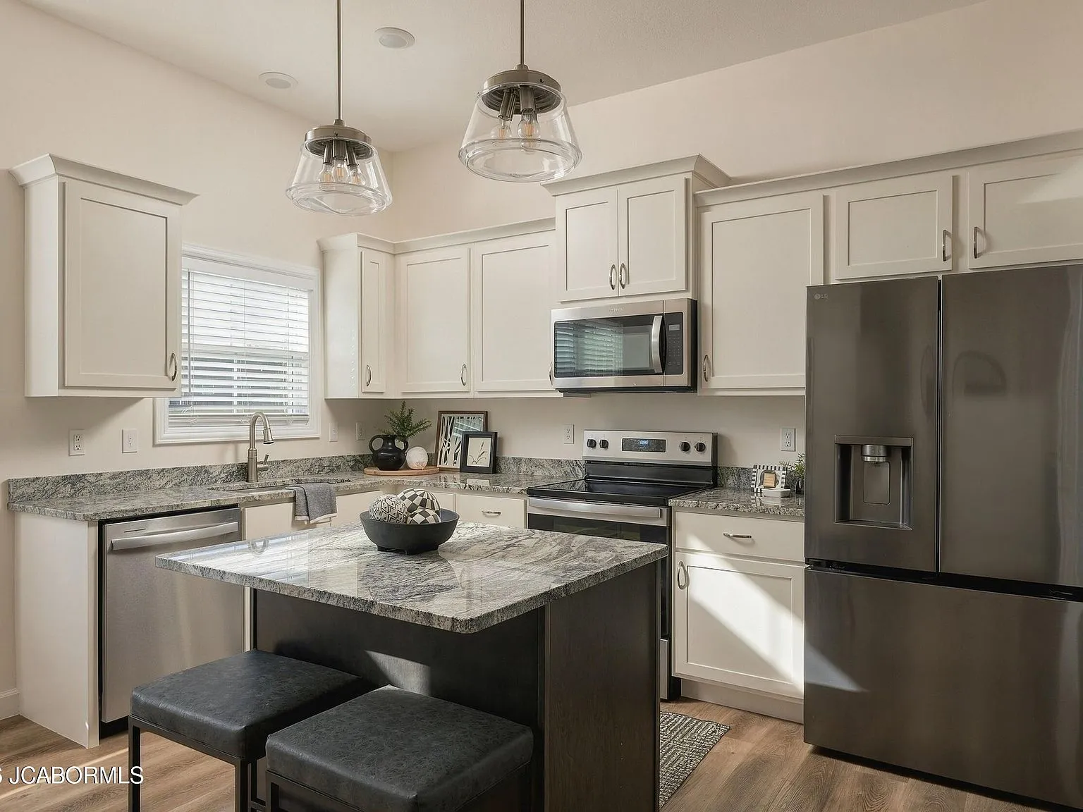 Modern Single-Family Home in Willow Falls, Columbia, MO photo 6