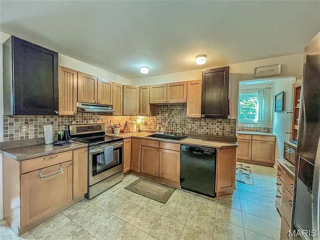 Country Home on 10 Acres Near Mark Twain Lake photo 8
