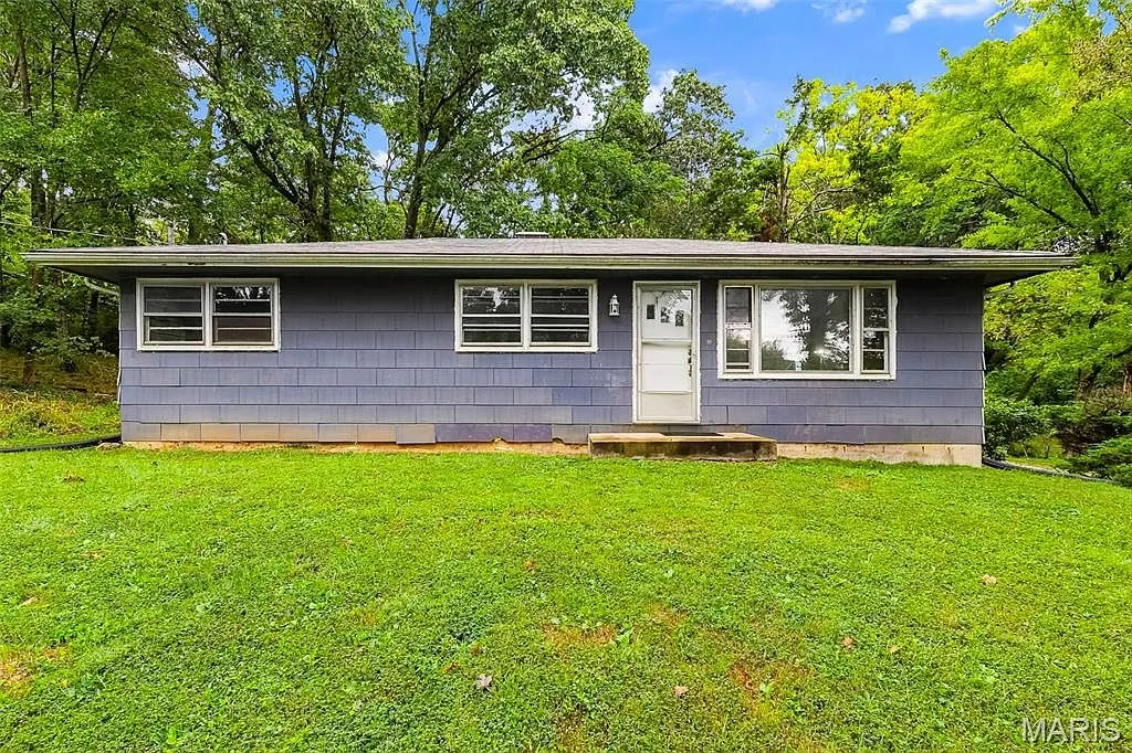 Ranch Home on 4.44 Acres in Wildwood, Missouri photo 2