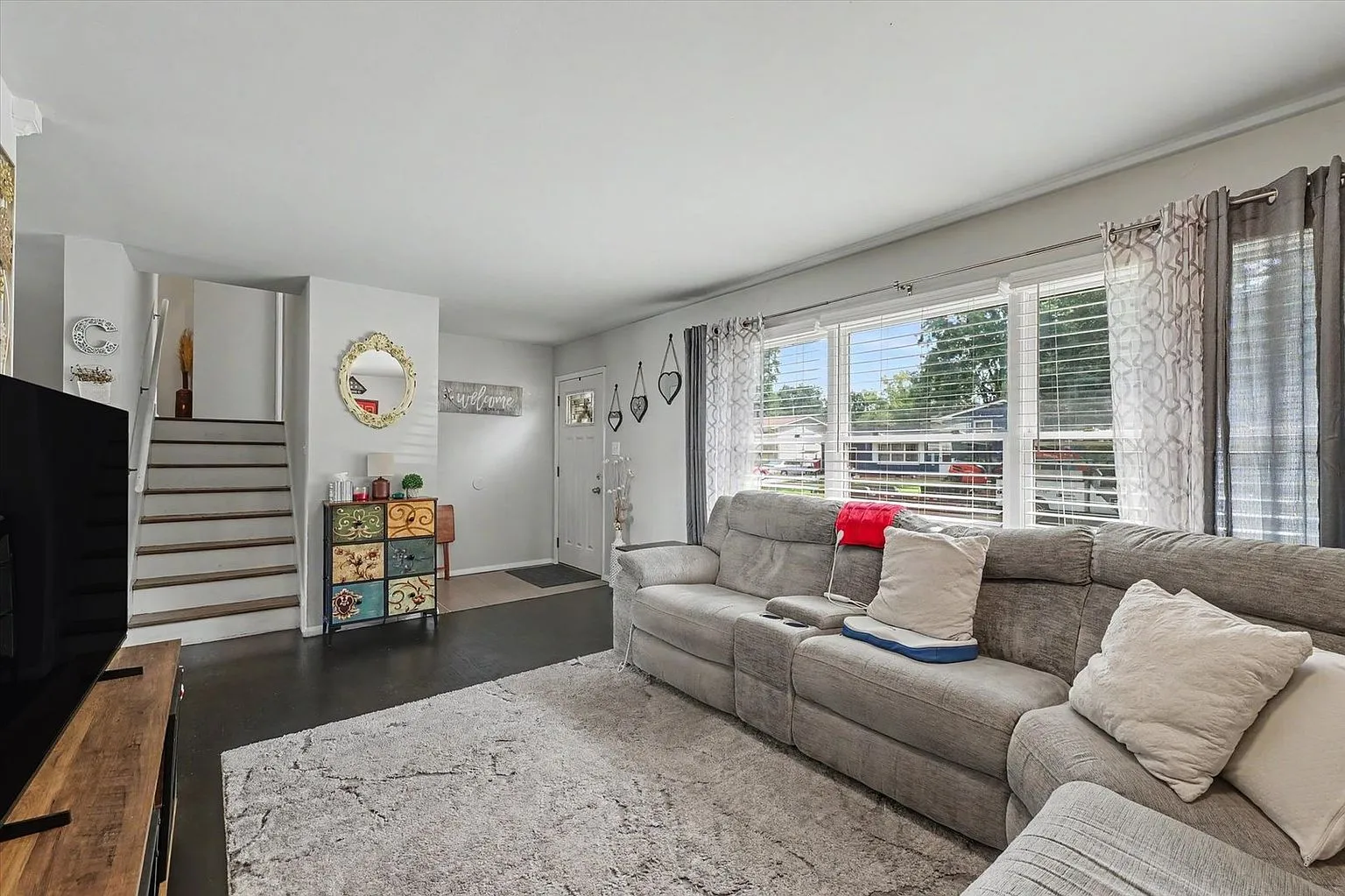 Remodeled 4-Bedroom Home for Sale at 1906 Winchester Dr, Champaign, IL photo 7