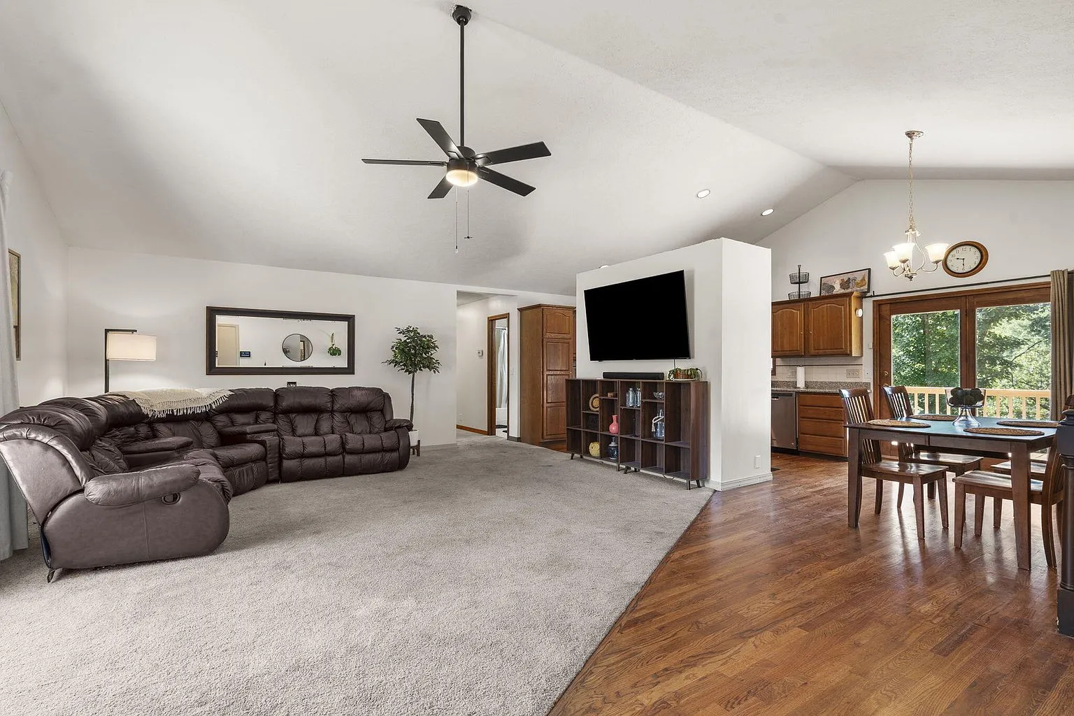Flexible 4-Bedroom Branson Home with Walkout Lower Level on 1 Acre photo 6