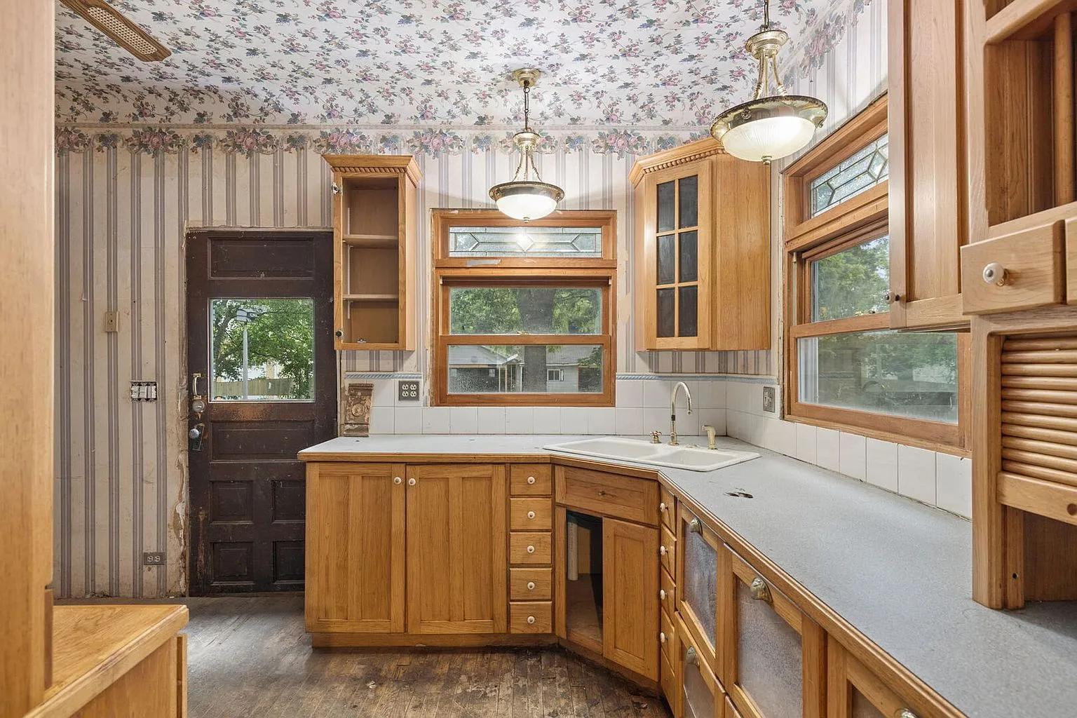 Historic 4-Bedroom Home for Sale at 14925 S Bartlett Ave, Plainfield, IL photo 9