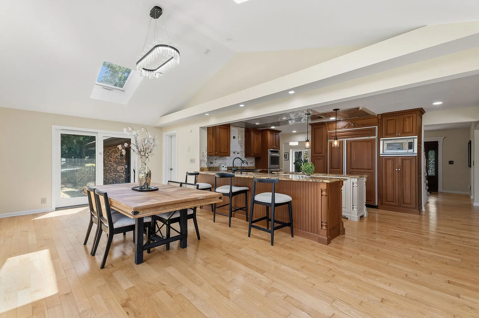 Updated Lockport Home on a Landscaped Double Lot photo 10
