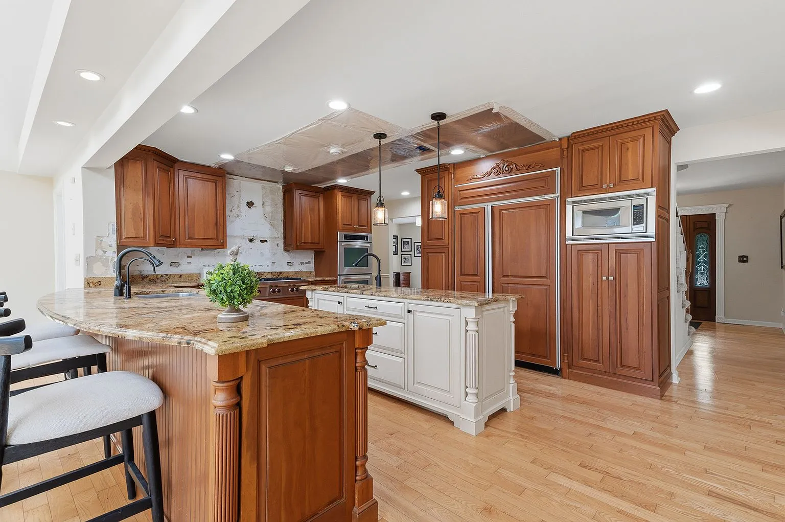 Updated Lockport Home on a Landscaped Double Lot photo 9