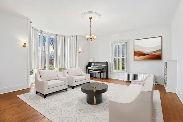Historic Country Home with Original Details in Sandwich photo 4