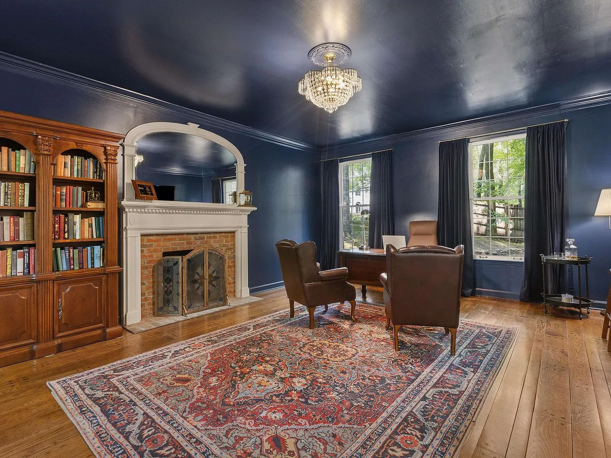 5828 Haymarket Rd in River Oaks, Memphis, TN: Spacious 4-Bedroom Home for Sale photo 9